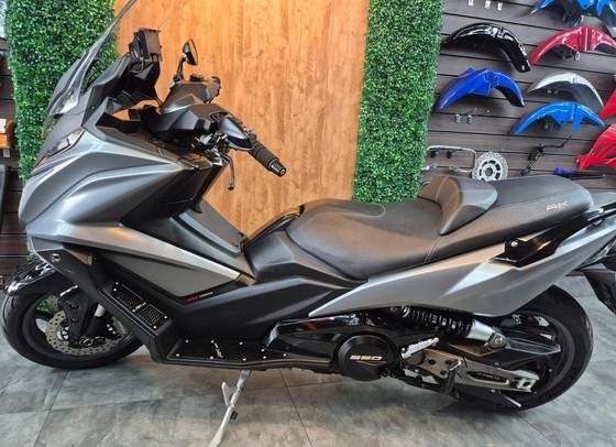 KYMCO AK 550i 
